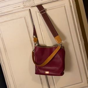 Consuela Guadeloupe hobo in fuchsia